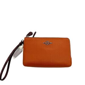 RETAIL $198 Coach Pebbled Leather and Exotic Snake Skin Trim Corner Zip Wristlet
